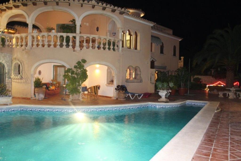 Villa Prestige Бениса Экстерьер фото